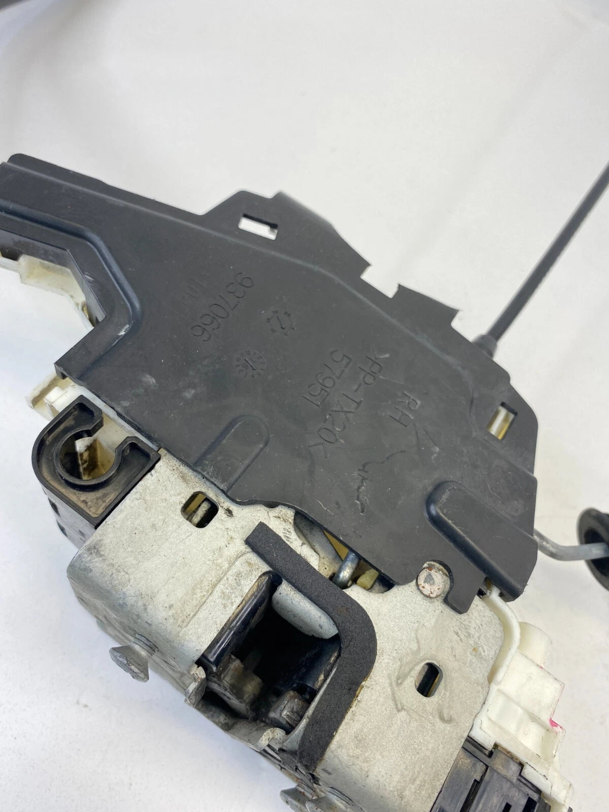 2011-2020 DODGE JOURNEY FRONT RIGHT DOOR LOCK LATCH RELEASE ACTUATOR 04589916AE