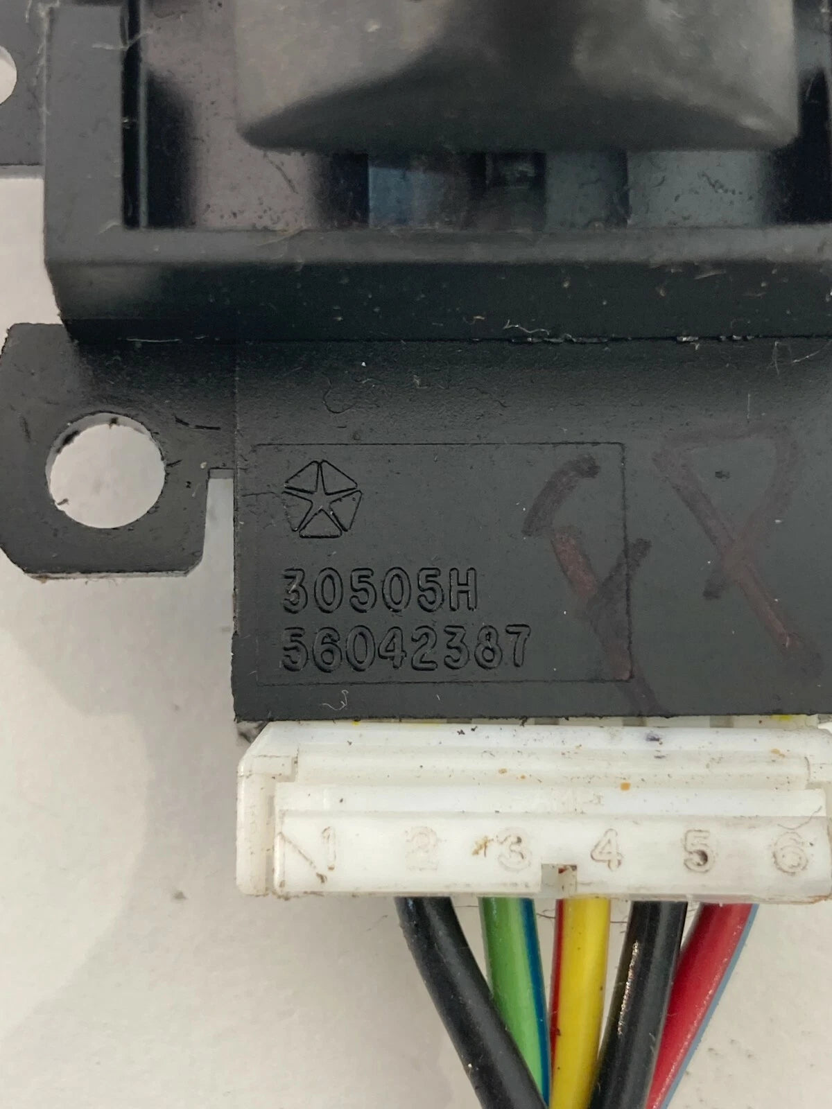 96-01 JEEP GRAND CHEROKEE FRONT PASSENGER SIDE SEAT CONTROL SWITCH UNIT RH OEM