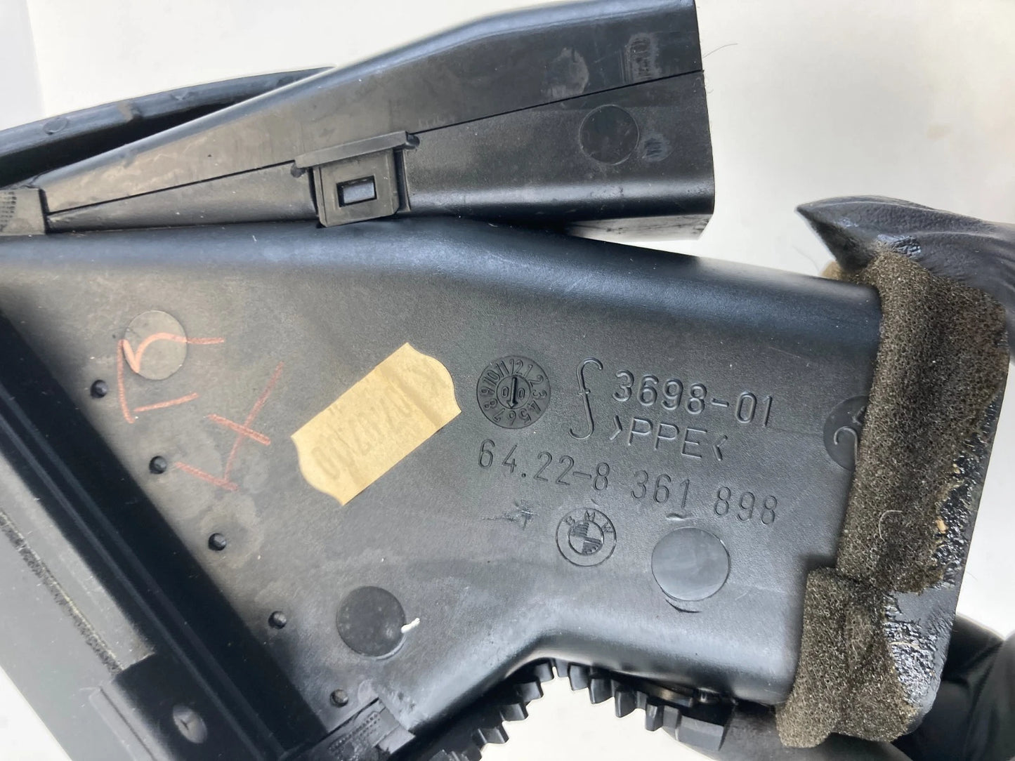 99 00 BMW 323I DASH RIGHT PASSENGER SIDE AC AIR VENT GRILLE OUTER 64228361898