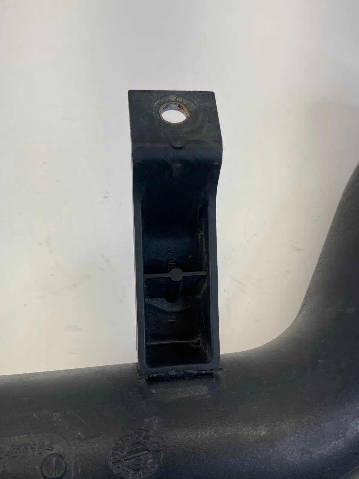 2012 Volvo S60 08-13 C70 2.5L Air Intake Pipe Connector Hose Duct 31274655 OEM