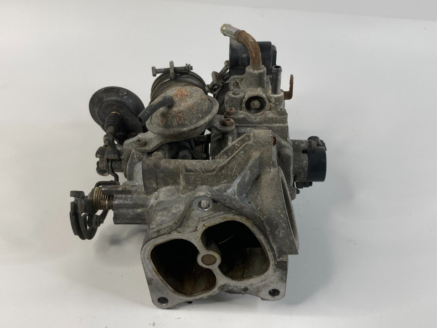 1999 2000 2001 Lexus ES300 3.0L 24V AT Throttle Body Throttle Valve 22270-20050