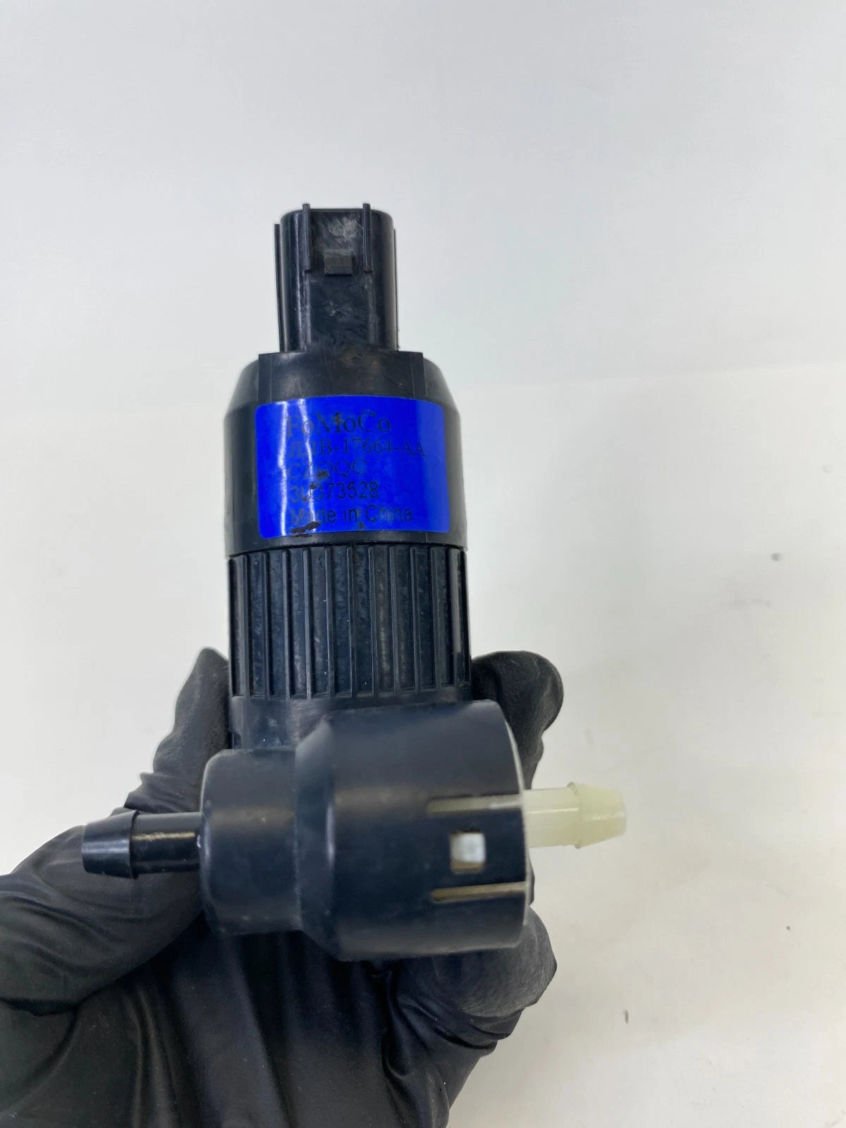 11-19 EXPLORER 13-19 INTERCEPTOR UTILITY WINDSHIELD WIPER WASHER FLUID PUMP OEM