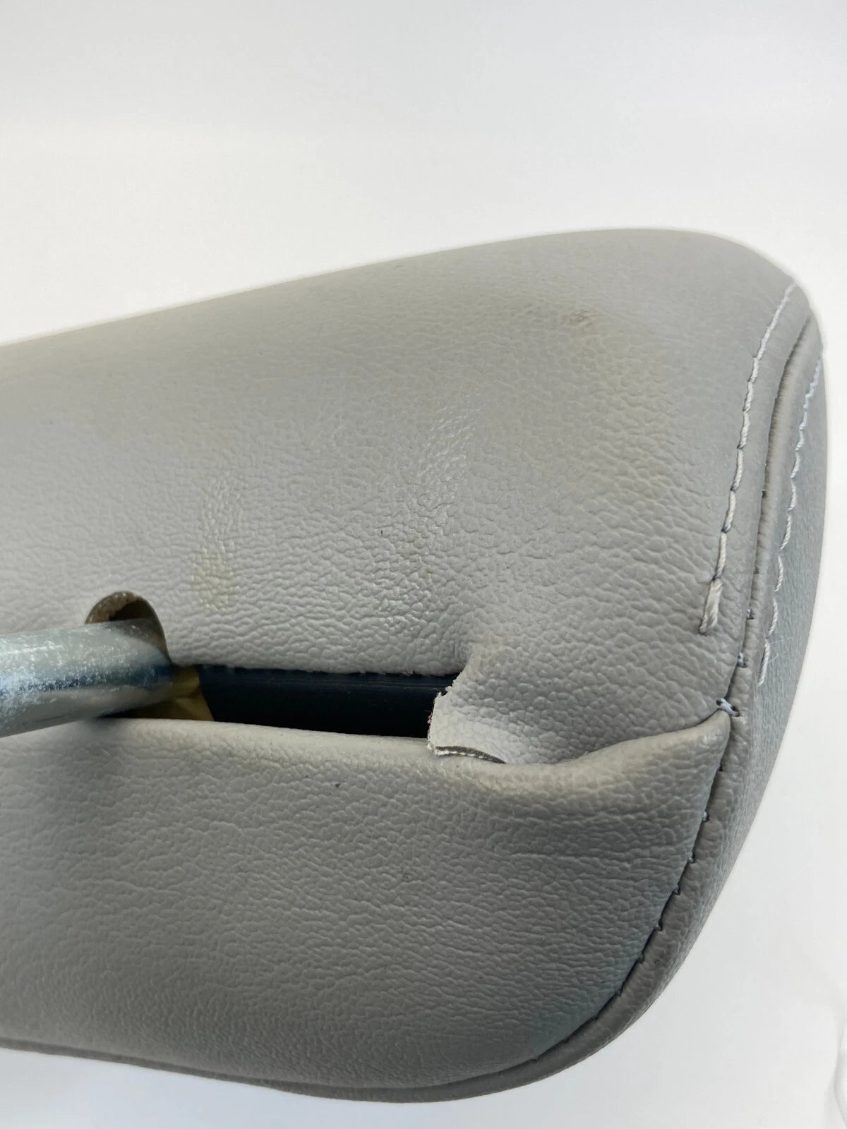 2007-2009 SUZUKI XL-7 XL7 FRONT LEFT DRIVER SEAT HEADREST HEAD REST OEM