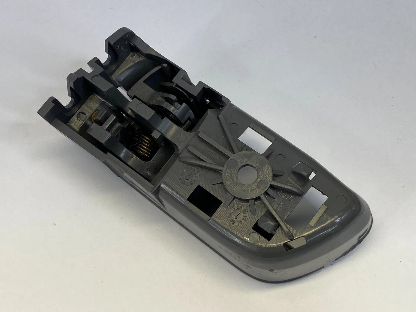 2004-2010 TOYOTA SIENNA CE & LE FRONT RH PASSENGER INTERIOR DOOR HANDLE GRAY OEM
