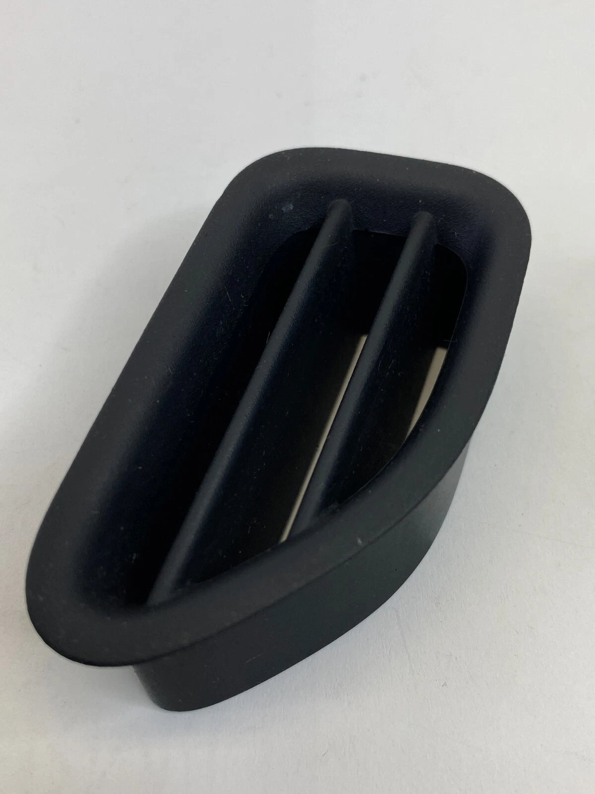 2011-2014 DODGE AVENGER DASH LEFT SIDE DEFROSTER DEFROST GRILLE 1SY22TRMAA OEM