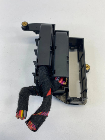 2005-2011 AUDI A6 QUATTRO FRONT RIGHT RELAY FUSE BOX W RETAINER 4F1971845A OEM