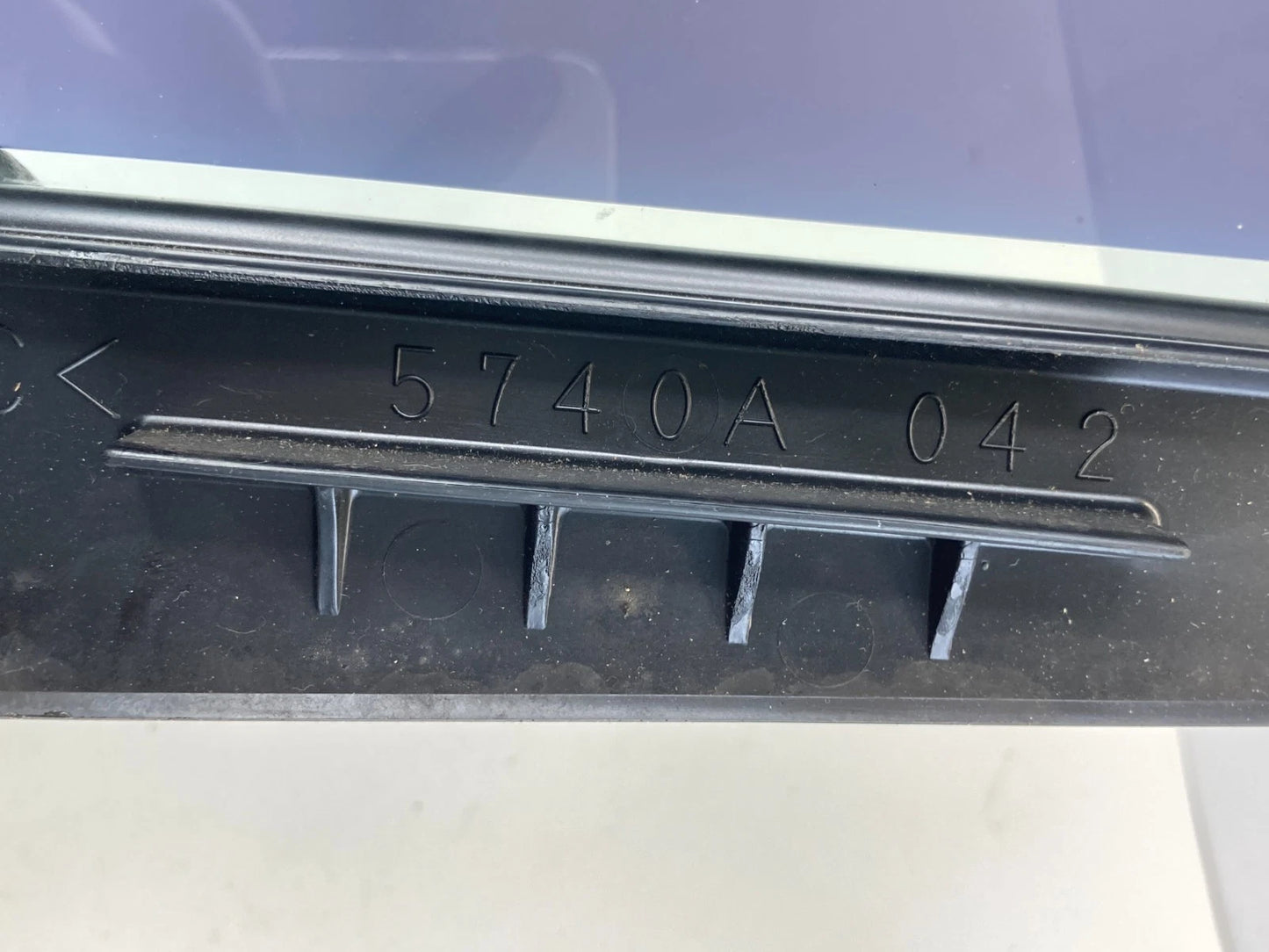 08-17 MITSUBISHI LANCER RR RIGHT QUARTER DOOR WINDOW GLASS W WEATERSTRIP 5740A04