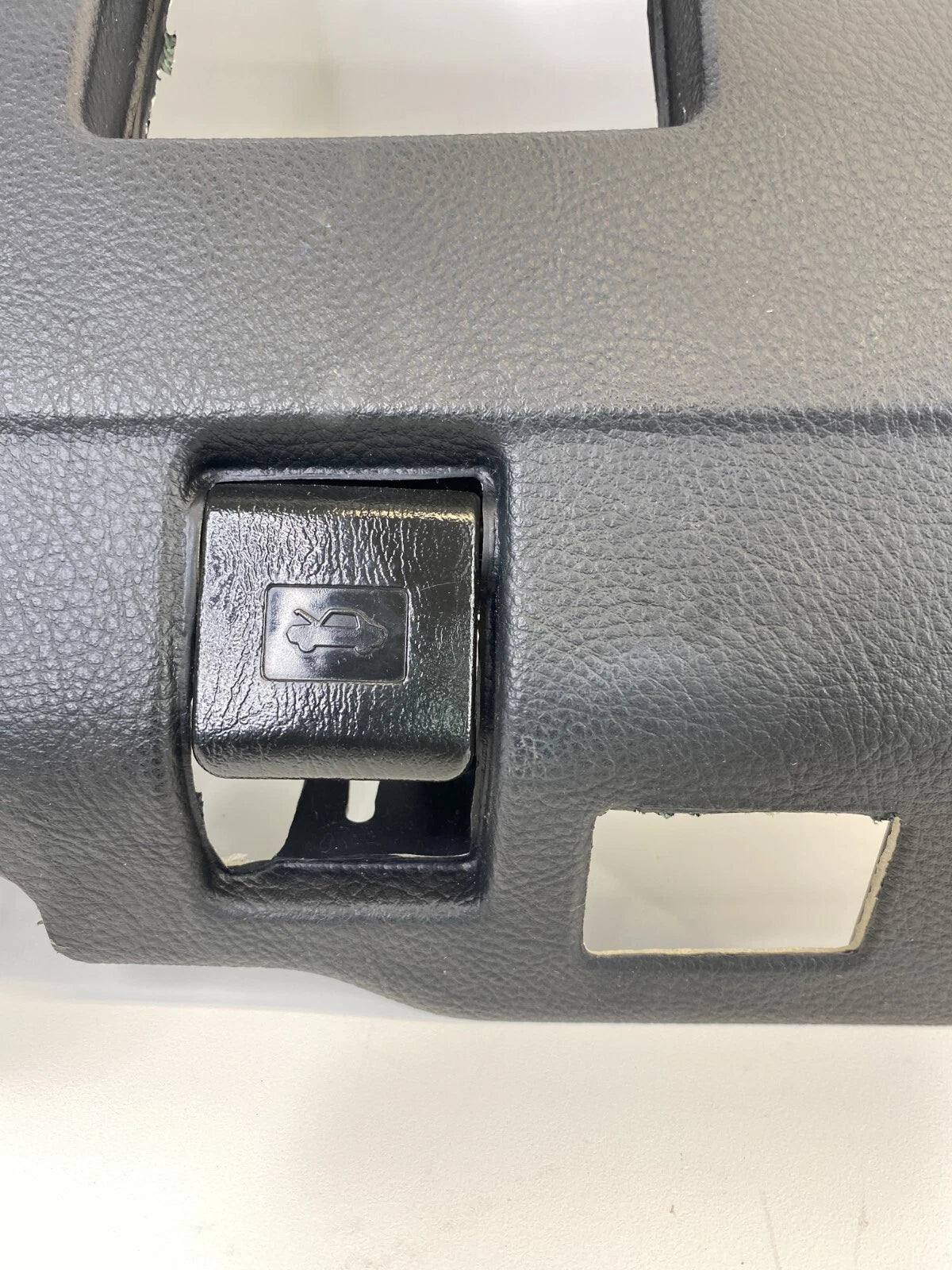 2004 2005 2006 LEXUS RX330 LEFT DRIVER SIDE DASH LOWER INSTRUMENT PANEL COVER