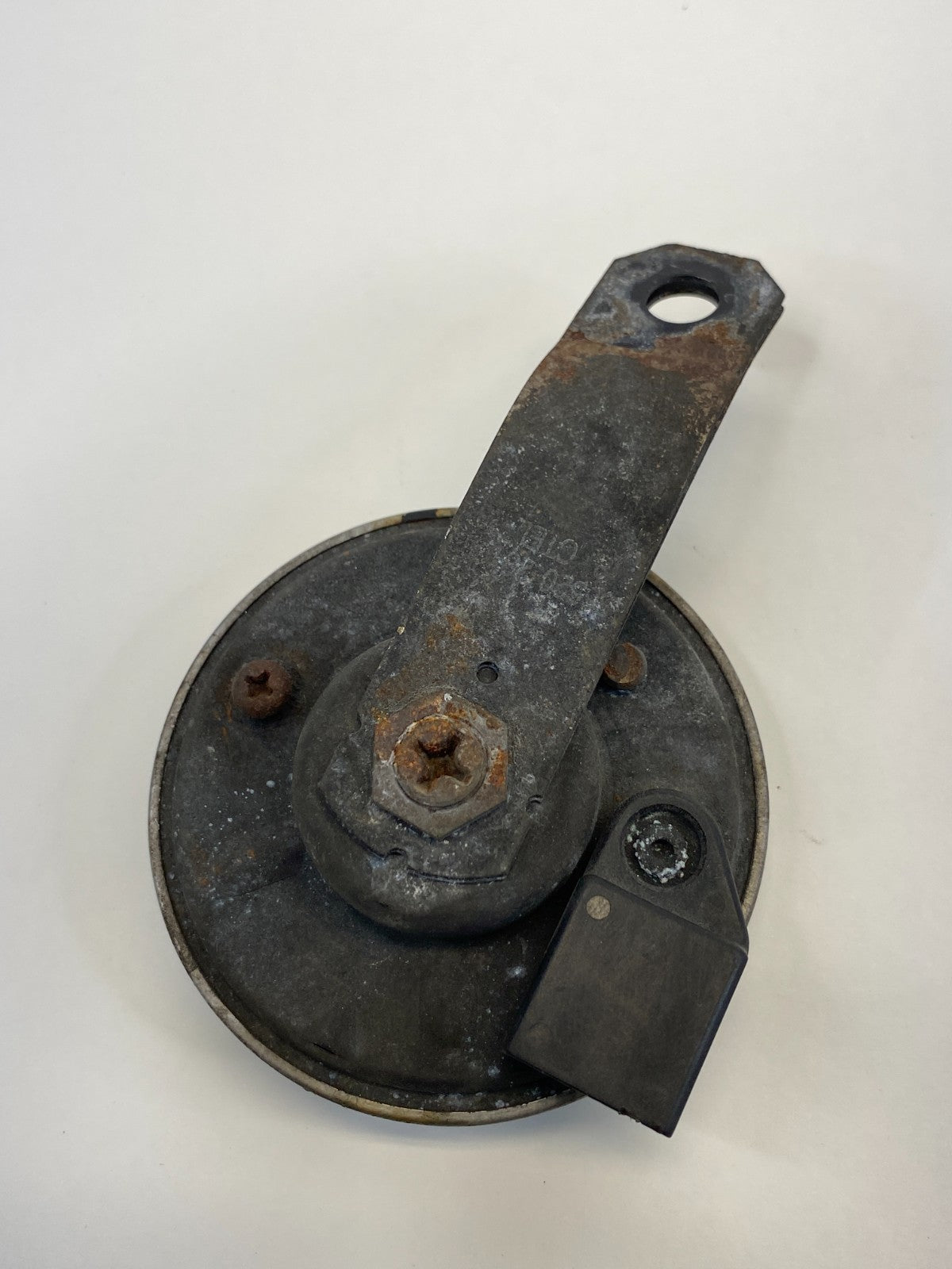 2001-2015 Toyota Prius Low Note Horn Tone Pitch Alarm Siren 86520-28180