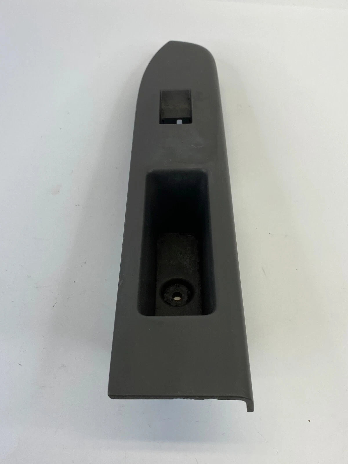 08-12 FORD ESCAPE REAR LEFT DOOR WINDOW SWITCH COVER BEZEL 8L84-78274809-AHW OEM