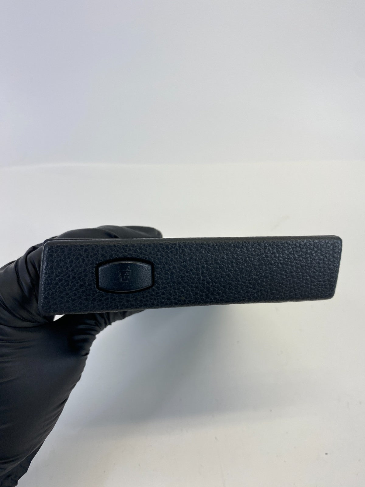 06 07 BMW 530xi 04-07 525i Dash Right Passenger Insert Cup Holder Cupholder