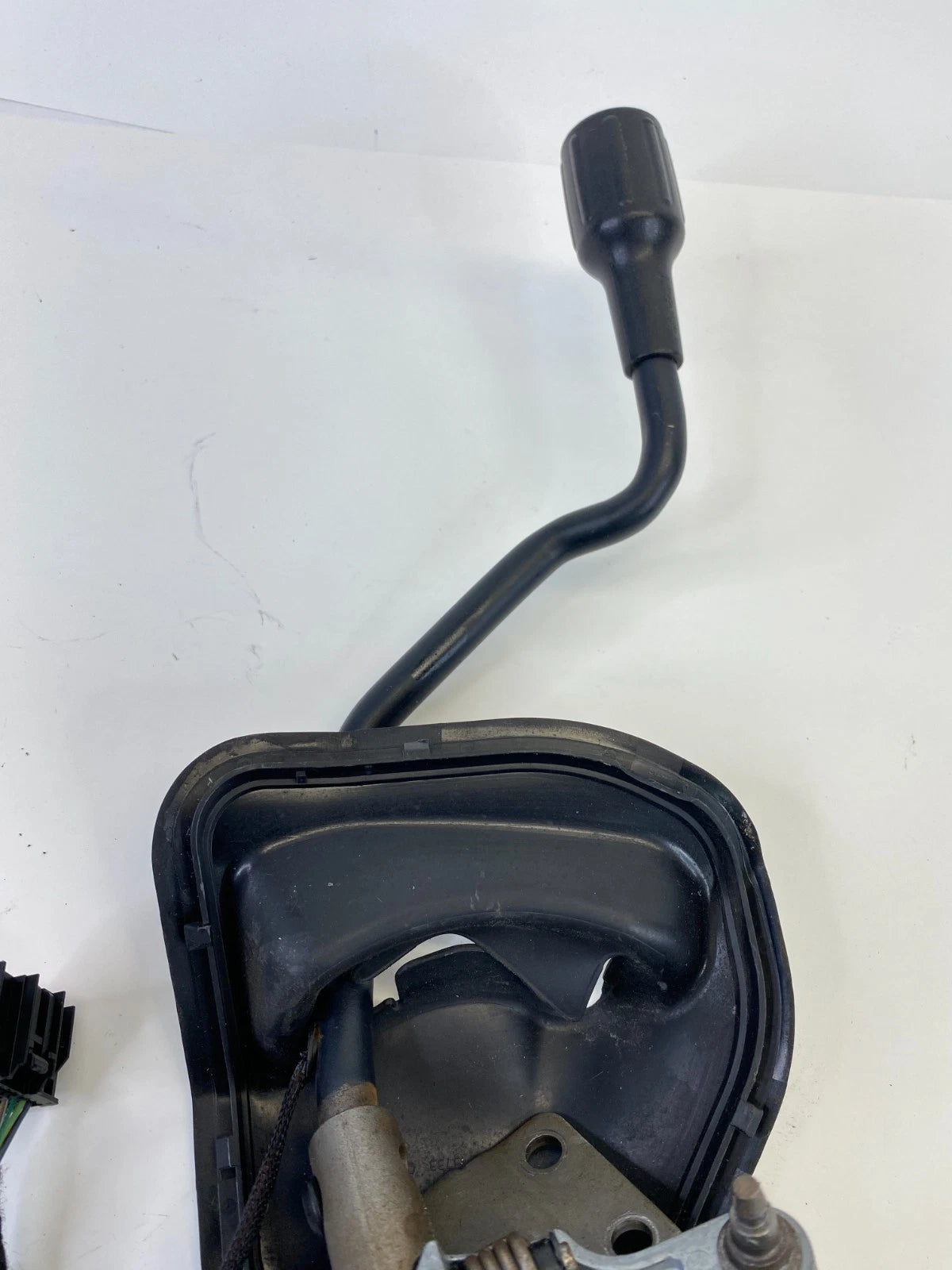 2016-2019 FORD INTERCEPTOR UTILITY AUTOMATIC GEAR SHIFTER LEVER HANDLE OEM