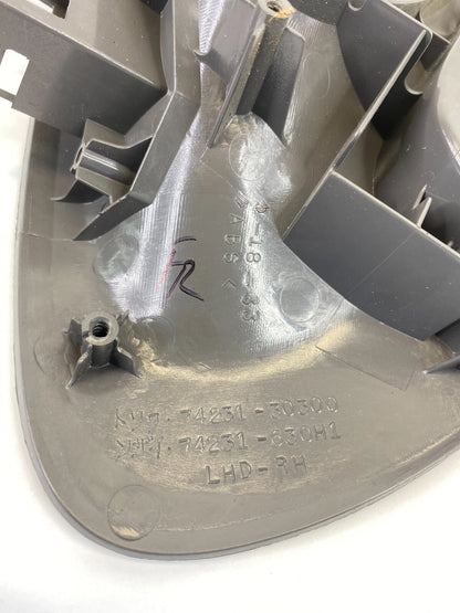 1998-2005 LEXUS GS300 FRONT RIGHT DOOR GRIP HANDLE BEZEL TRIM 74231-30300 OEM