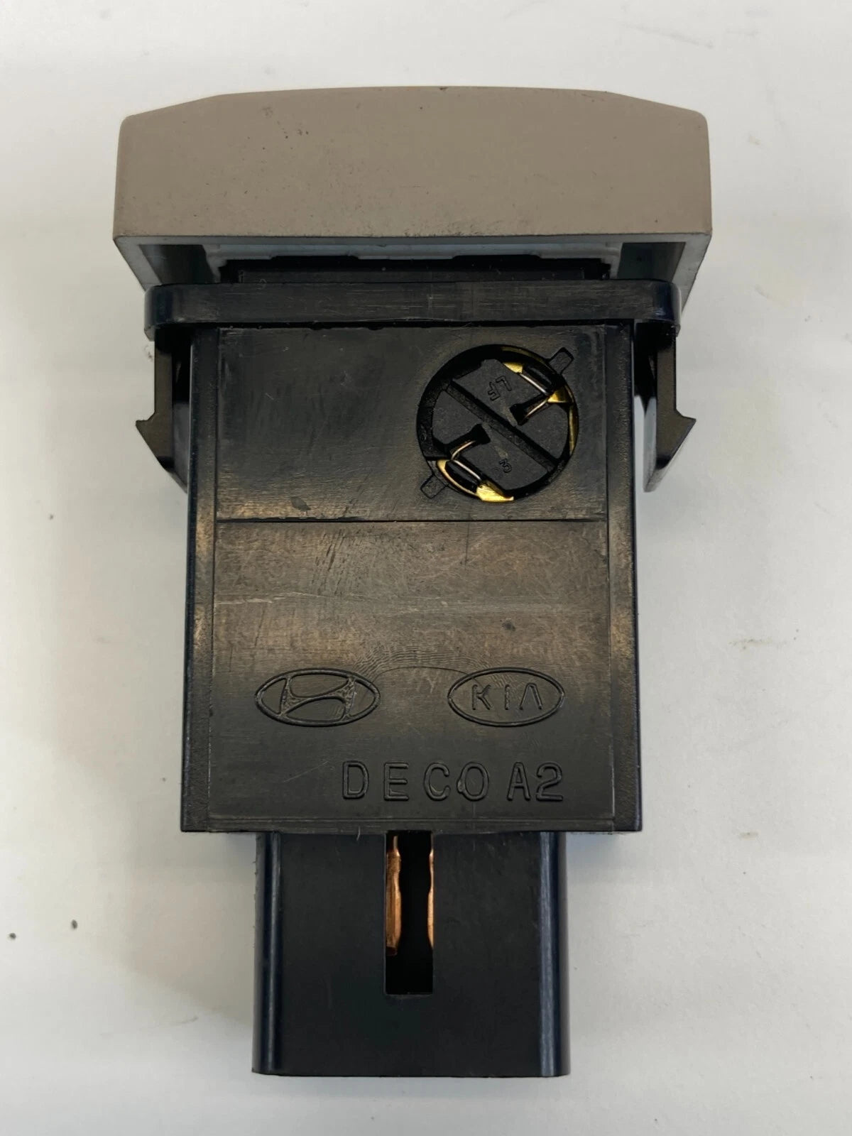 2003-2006 KIA SORENTO DASH CRUISE CONTROL SWITCH BUTTON 93210-3E000 OEM