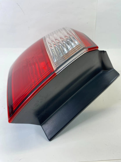 2012-2017 KIA RIO SEDAN REAR LEFT DRIVER OUTER TAIL LIGHT LAMP 92401-1W0 OEM