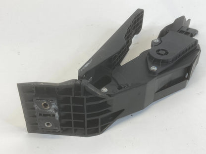 2009-2013 INFINITI G37 GAS ACCELERATOR PEDAL WITH SENSOR ASSEMBLY UNIT OEM