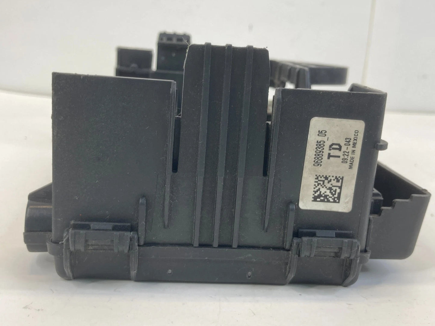2011-2016 CHEVROLET CRUZE POSITIVE BATTERY TERMINAL UPPER COVER LID 96889385 OEM