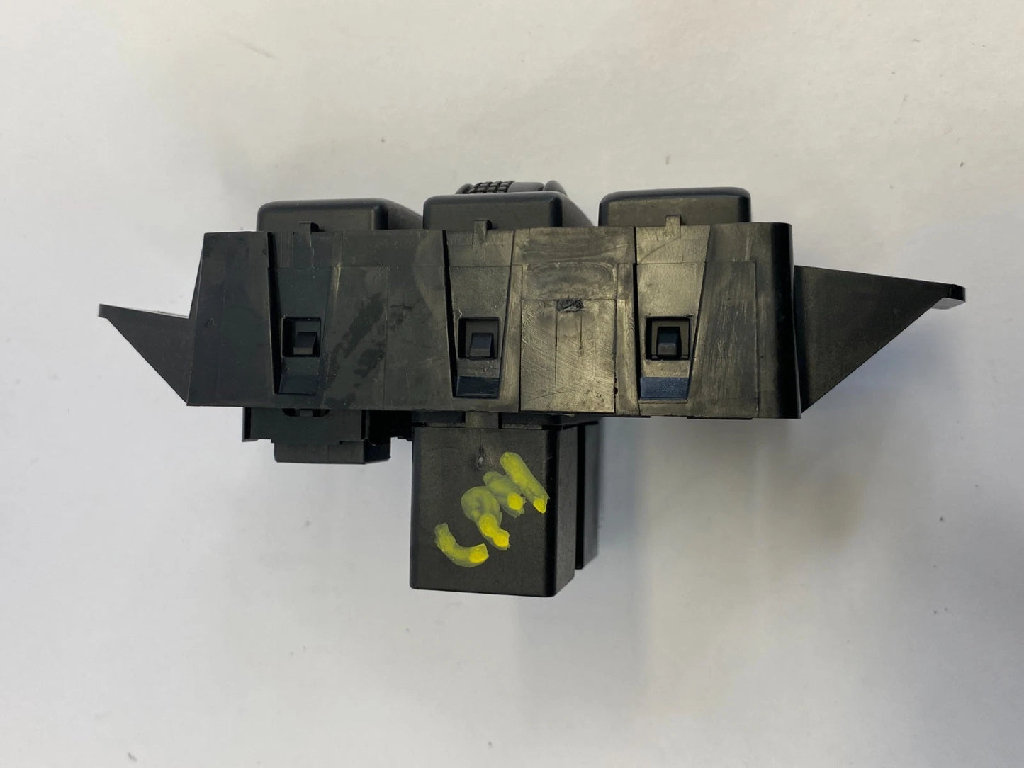 2002-2006 NISSAN ALTIMA TRUNK LID RELEASE AND DIMMER LIGHT CONTROL SWITCH OEM
