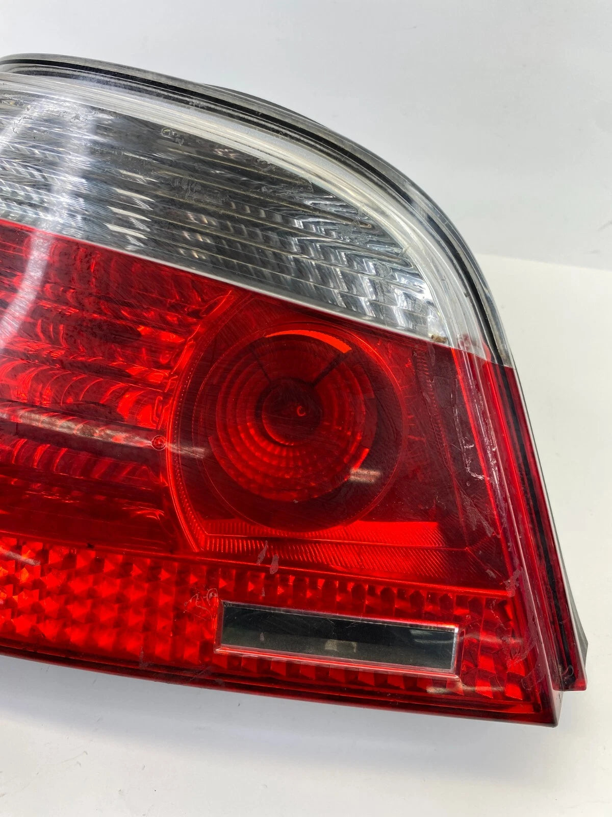 2004-2007 BMW 530I SEDAN REAR LEFT DRIVER SIDE LED TAIL LIGHT 6923305 OEM