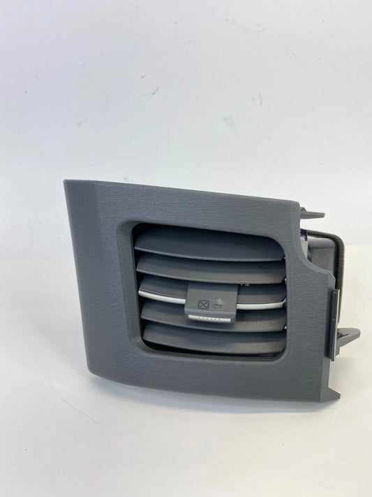 2010-2015 TOYOTA PRIUS DASH RIGHT SIDE AIR VENT GRILLE OUTLET 55662-47030 OEM