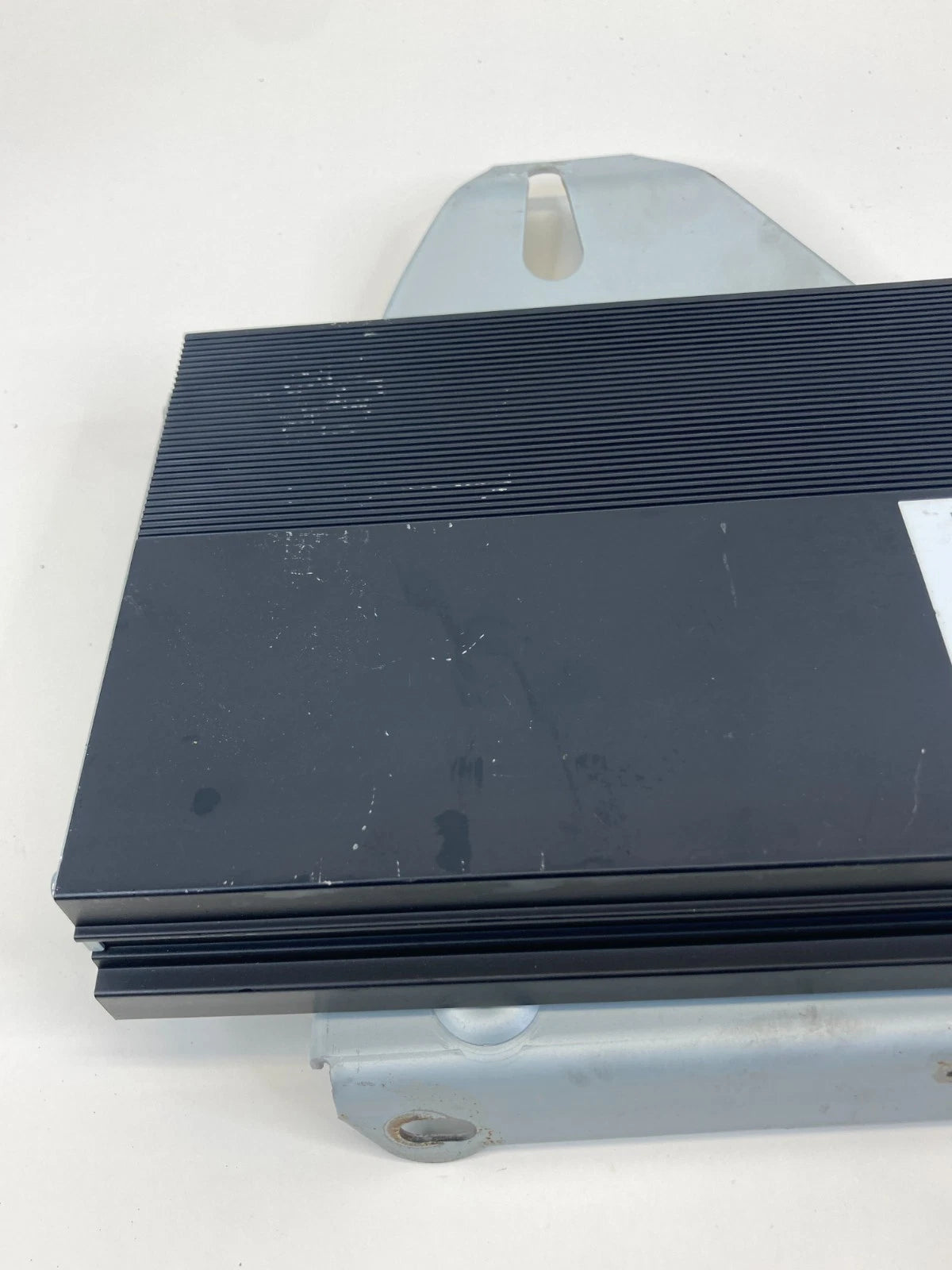 2011-2013 Dodge Durango Radio Audio Amplifier AMP Module 05064533AJ OEM