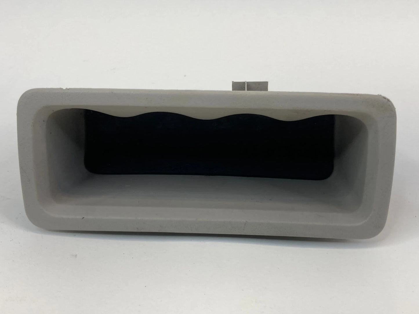 2005-2010 JEEP GRAND CHEROKEE REAR LEFT INNER DOOR PULL HANDLE TRAY TRIM POCKET