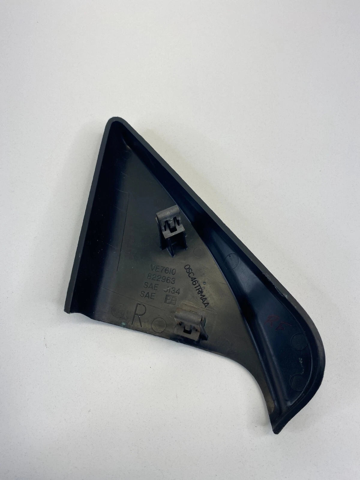 01-06 CHRYSLER SEBRING CONVERTIBLE FRONT RIGHT INNER DOOR MIRROR CORNER COVER