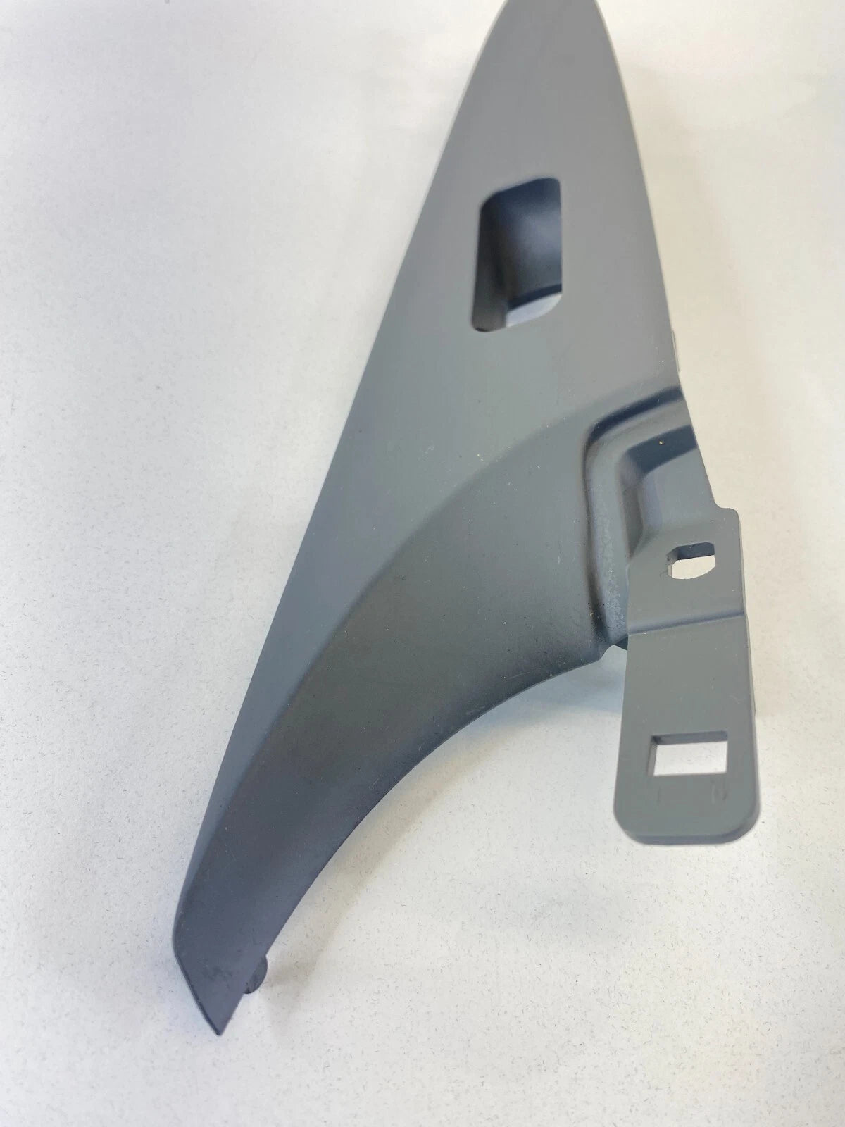 11-14 HYUNDAI SONATA REAR LEFT SIDE WINDOW SWITCH COVER TRIM BEZEL 93581-3S000