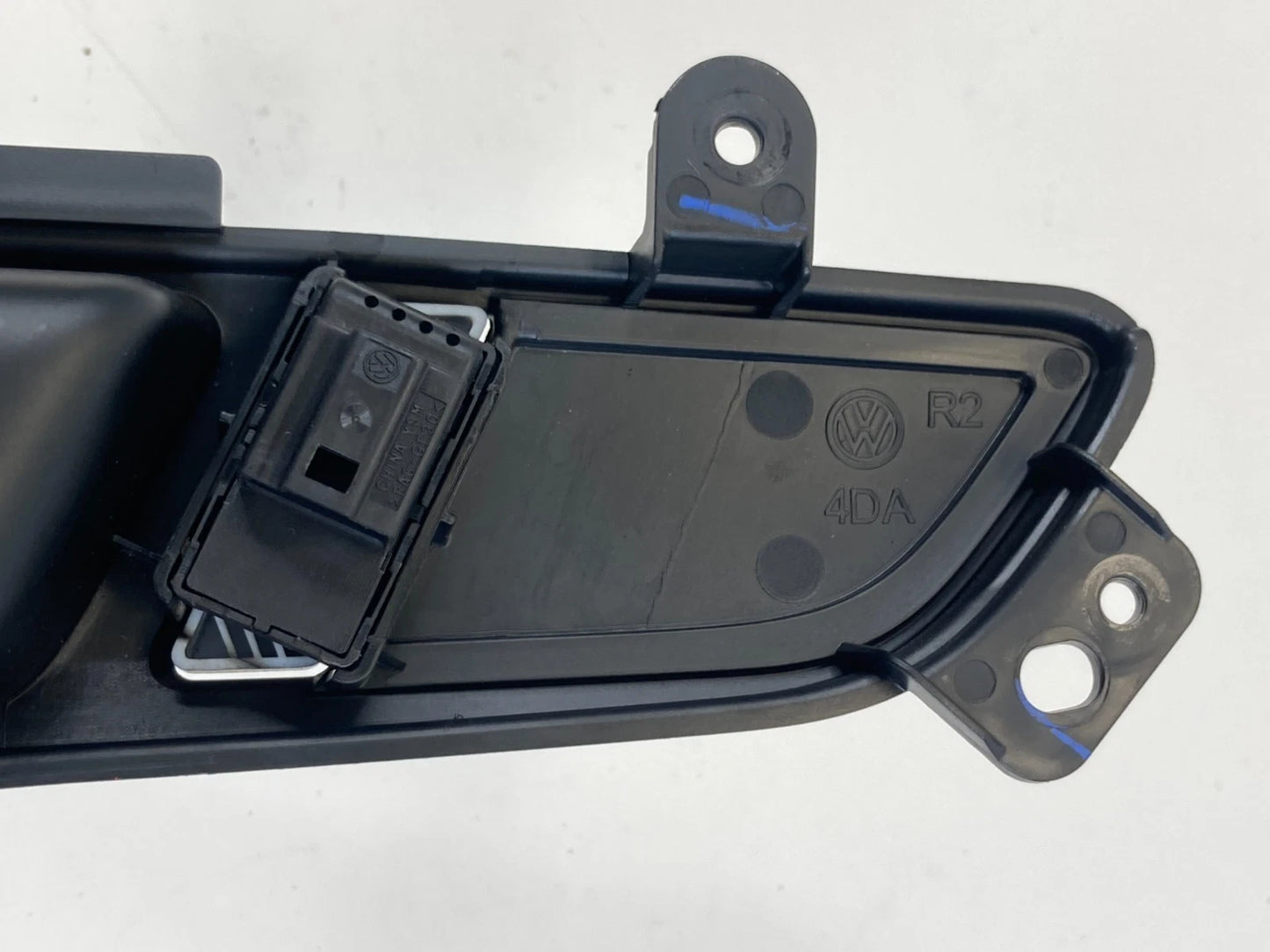 2012-2015 VOLKSWAGEN PASSAT FRONT RIGHT INTERIOR DOOR HANDLE LOCK SWITCH OEM