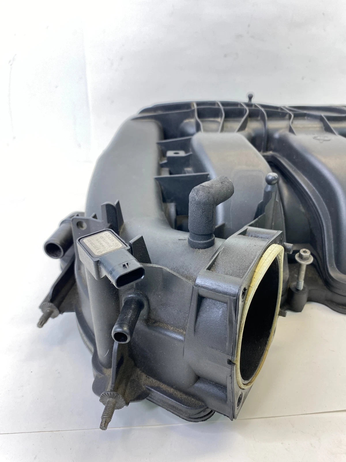 2011-2015 DODGE DURANGO 3.6L V6 A/T UPPER PLENUM INTAKE MANIFOLD ASSY OEM