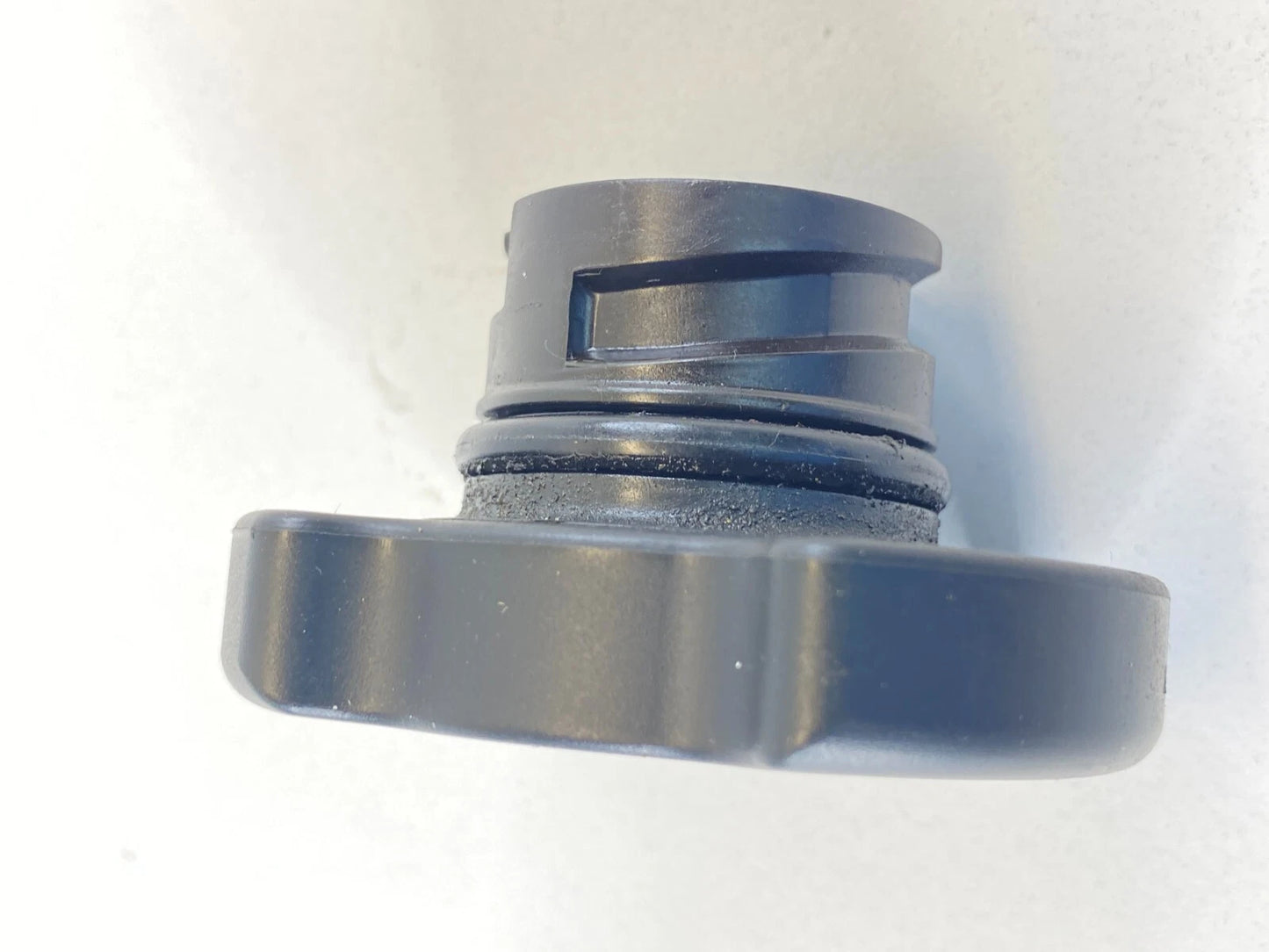 2005-2007 FORD FIVE HUNDRED 3.0L V6 24V ENGINE OIL FILLER TANK CAP COVER LID