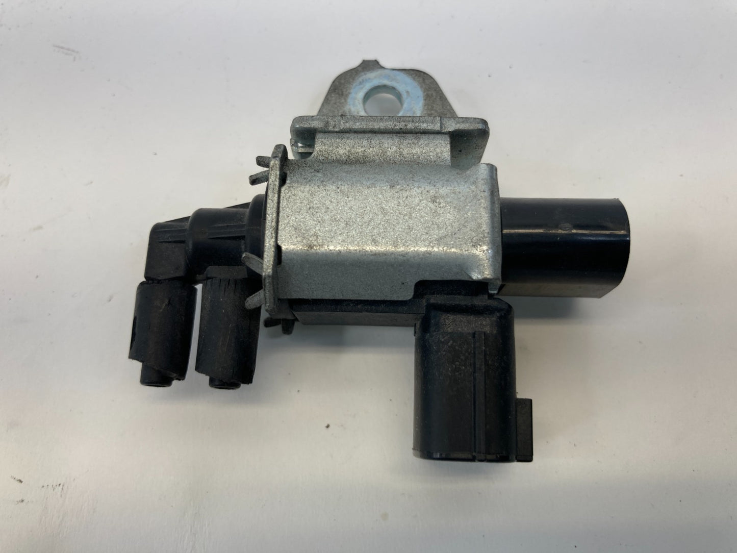 2003-2024 Nissan Murano Vent Valve Purge Solenoid Actuator K5T46673 OEM