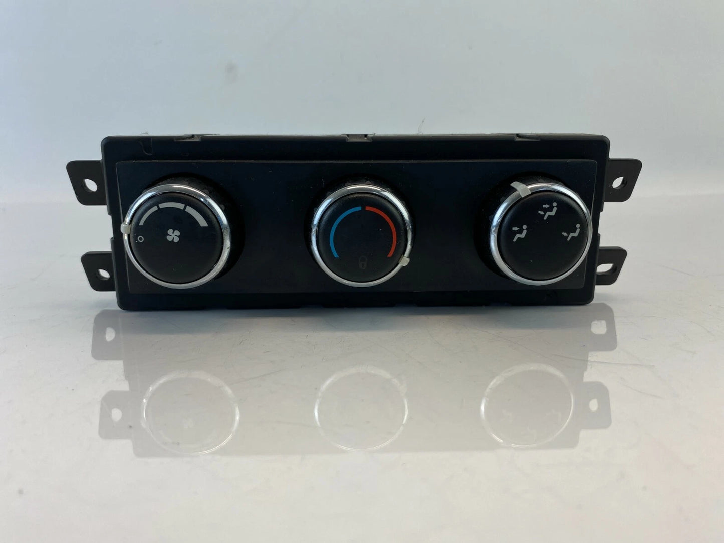 08-11 CHRYSLER TOWN & COUNTRY REAR ROOF MOUNTED A/C CLIMATE CONTROL 55111810AD