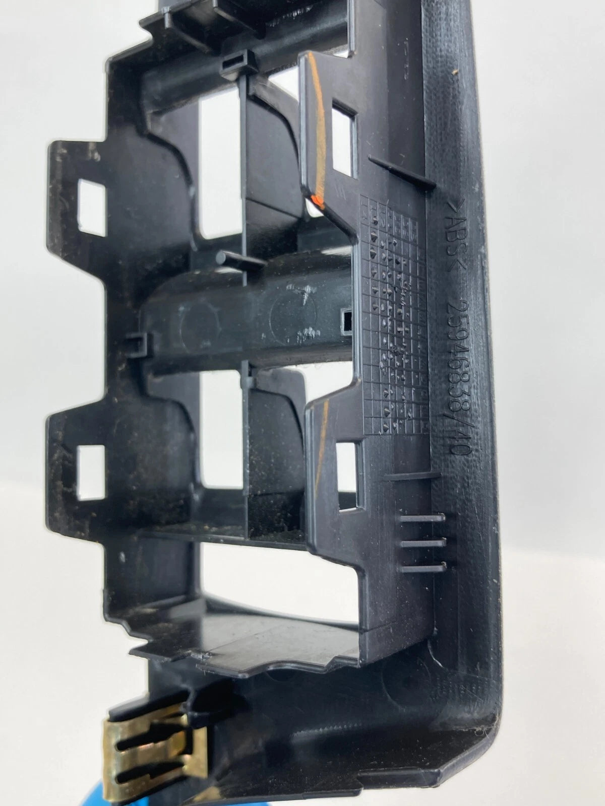 2010-2017 GMC TERRAIN EQUINOX DRIVER WINDOW SWITCH BEZEL TRIM OEM 25946838