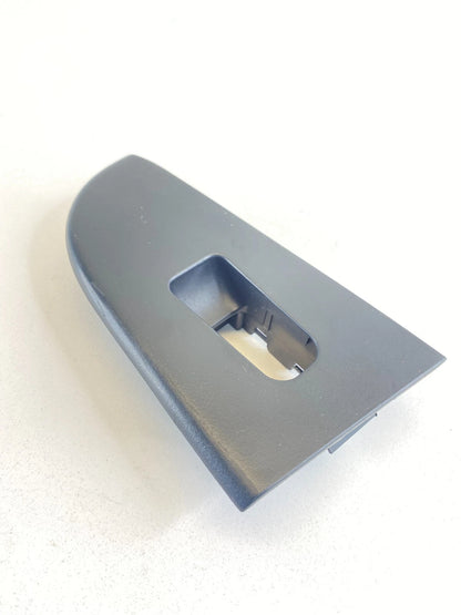06-10 HYUNDAI ELANTRA SEDAN REAR RIGHT DOOR WINDOW SWITCH BEZEL TRIM 93580-2H100