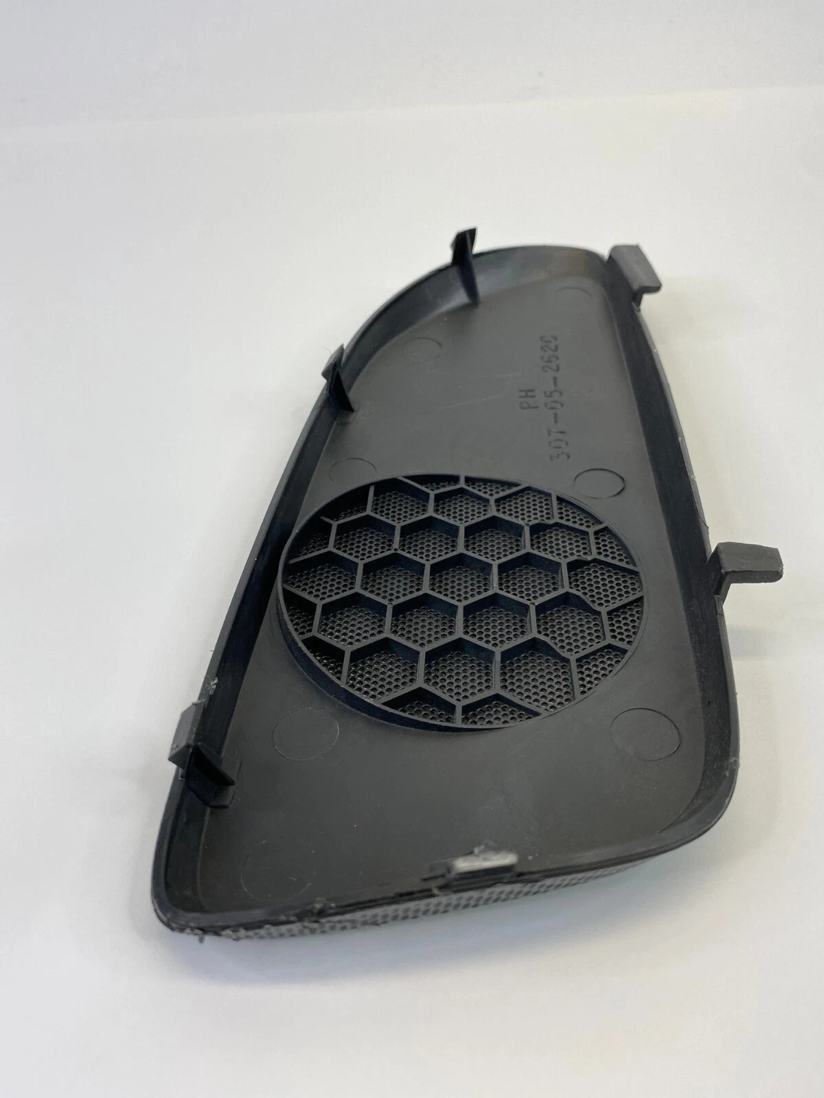 07-16 GMC ACADIA REAR RIGHT QUARTER PANEL SPEAKER GRILLE COVER 307-05-262C OEM