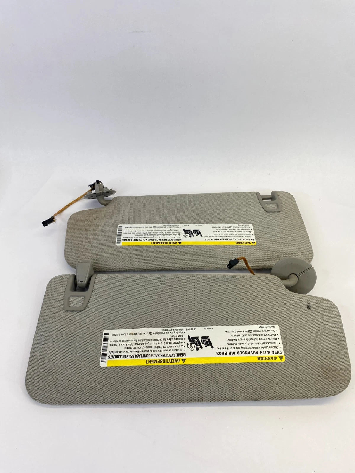 2011-2017 CHEVROLET EQUINOX LEFT RIGHT SUN VISOR PAIR SET W/ VANITY MIRROR OEM