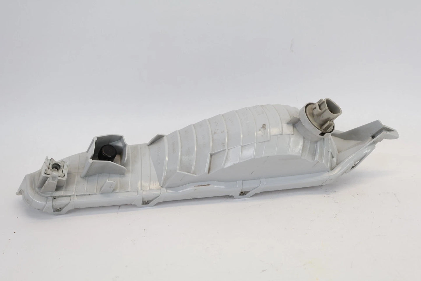2016-2018 HONDA PILOT PASSENGER RIGHT BUMPER TURN SIGNAL PARKING LIGHT OEM