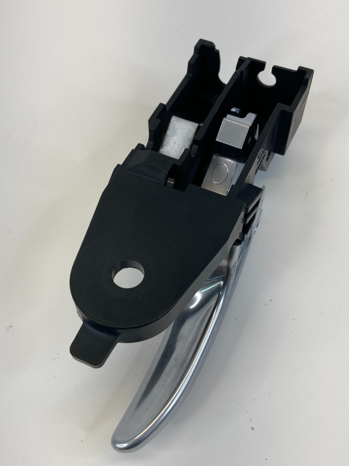 2015-2017 Chrysler 200 Rear Left Side Interior Inner Door Handle Assy 3038088