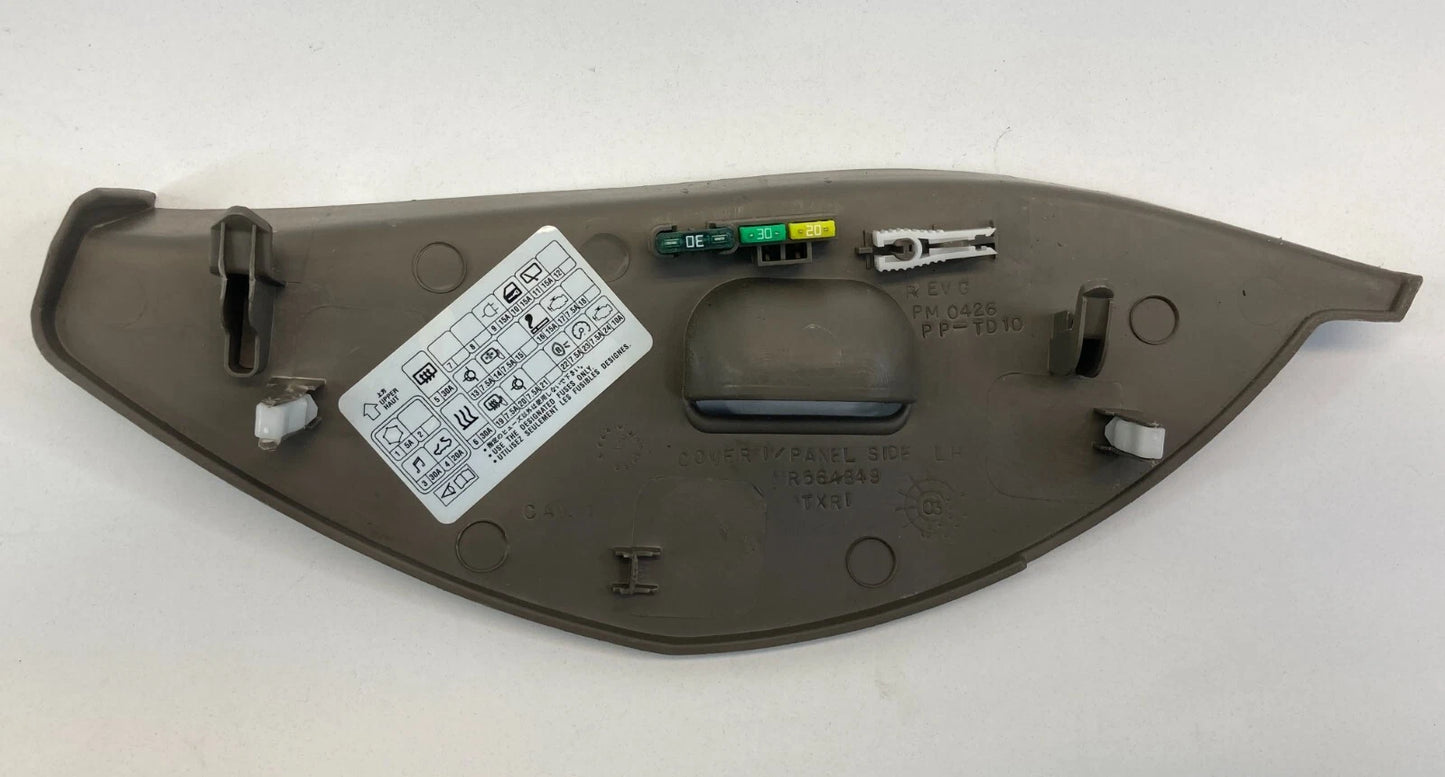 2006 2007 MITSUBISHI ENDEAVOR DASH LEFT END COVER ACCESS FUSE BOX LID MR564849