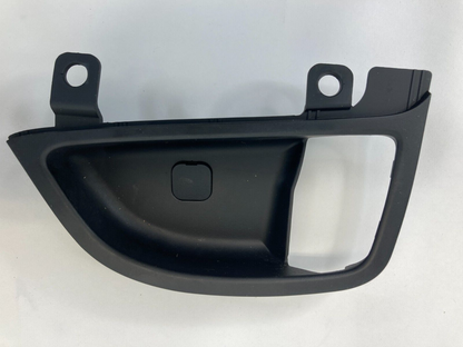 11-16 Hyundai Elantra Front Right Interior Door Handle Bezel Cover 82621-MD000