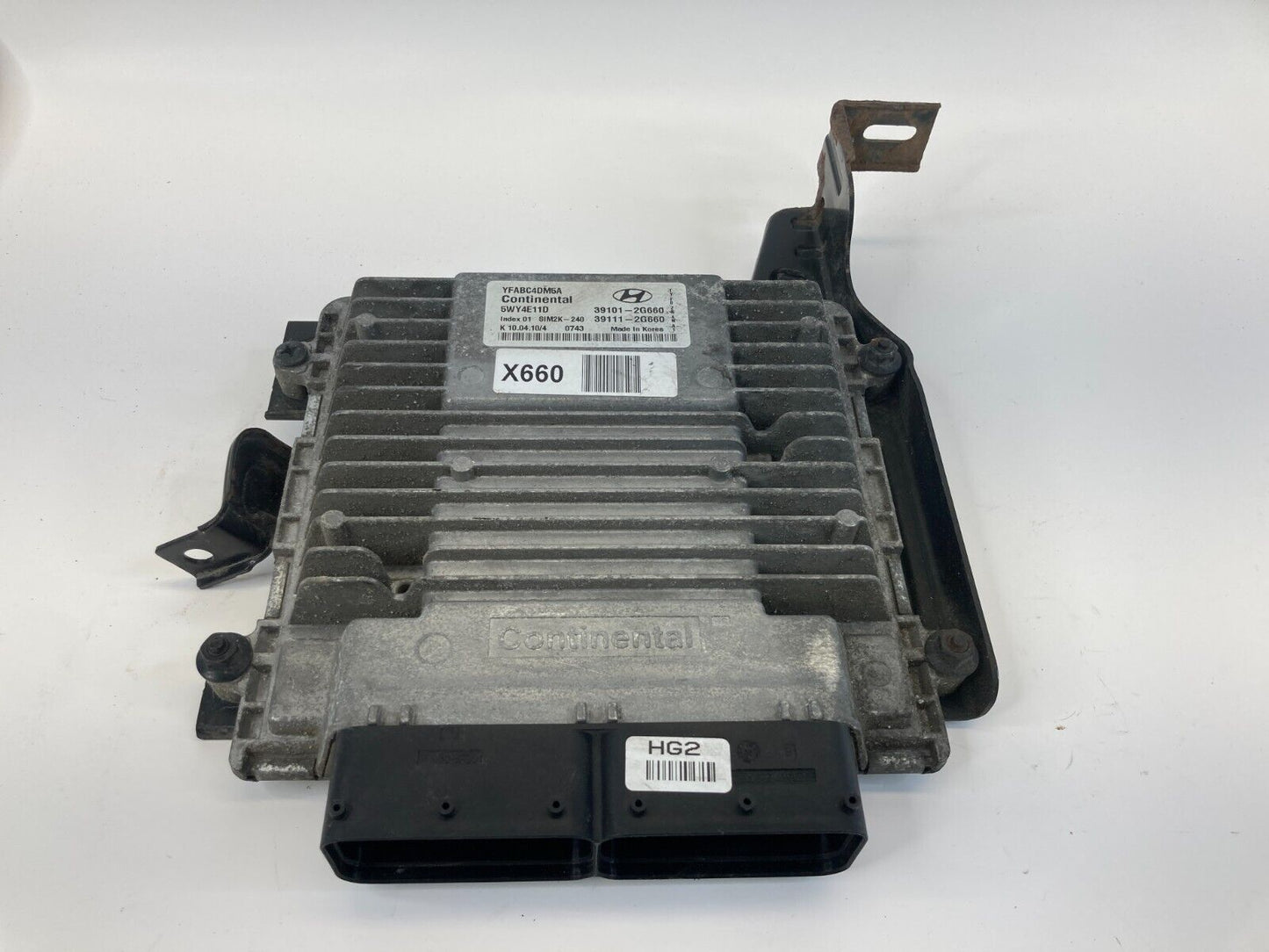 10-13 Hyundai Sonata 2.4 AT Engine Computer Control Module ECM ECU 39111-2G660