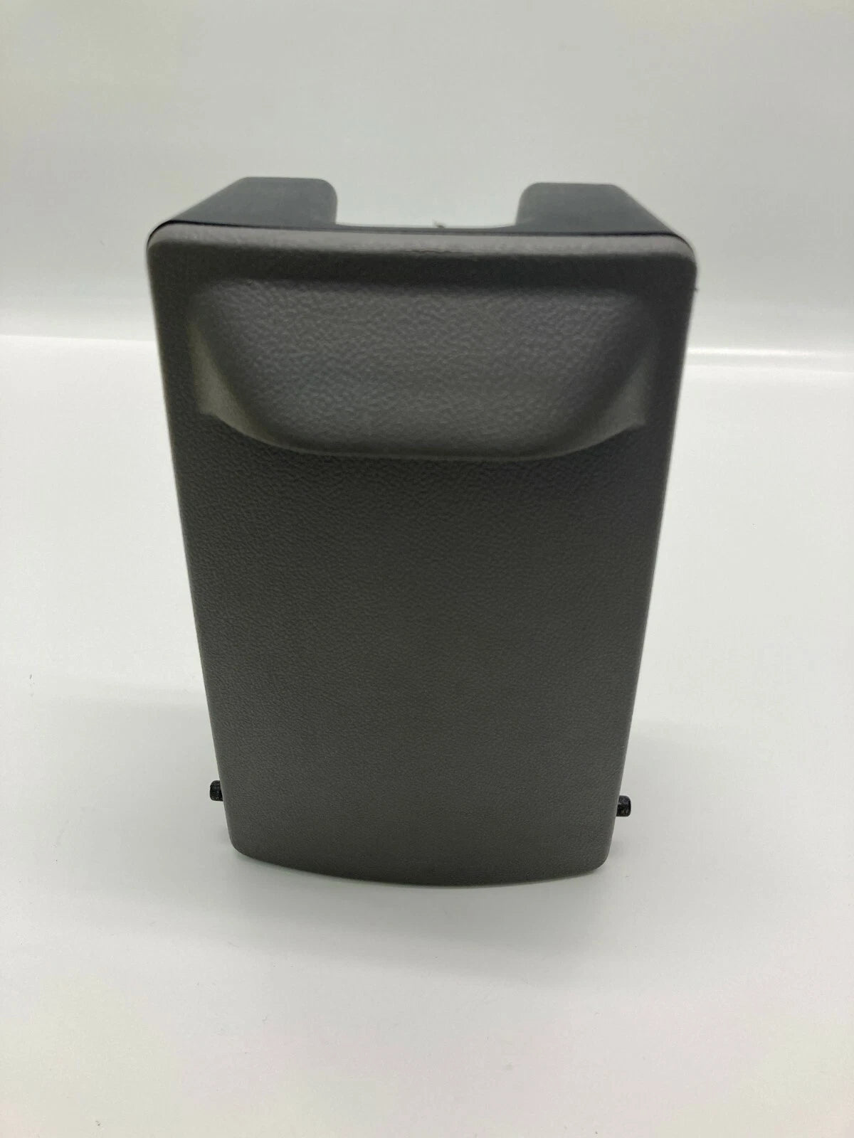 2004-2007 CHEVROLET MALIBU REAR CENTER CONSOLE CUP HOLDER FOLD CUPHOLDER OEM