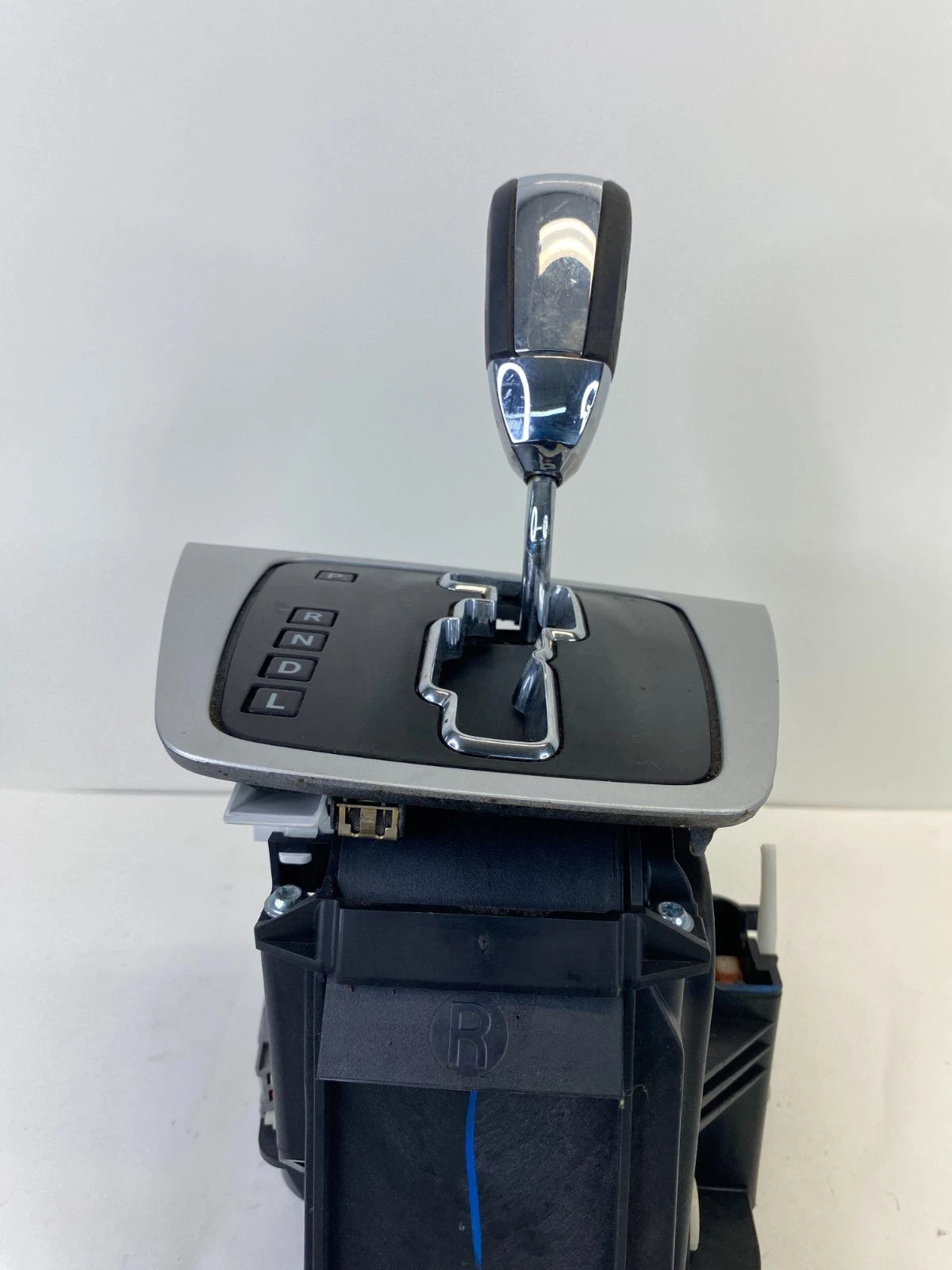2010-2012 DODGE CALIBER AUTOMATIC GEAR SHIFTER LEVER UNIT OEM FACTORY 68059485AC