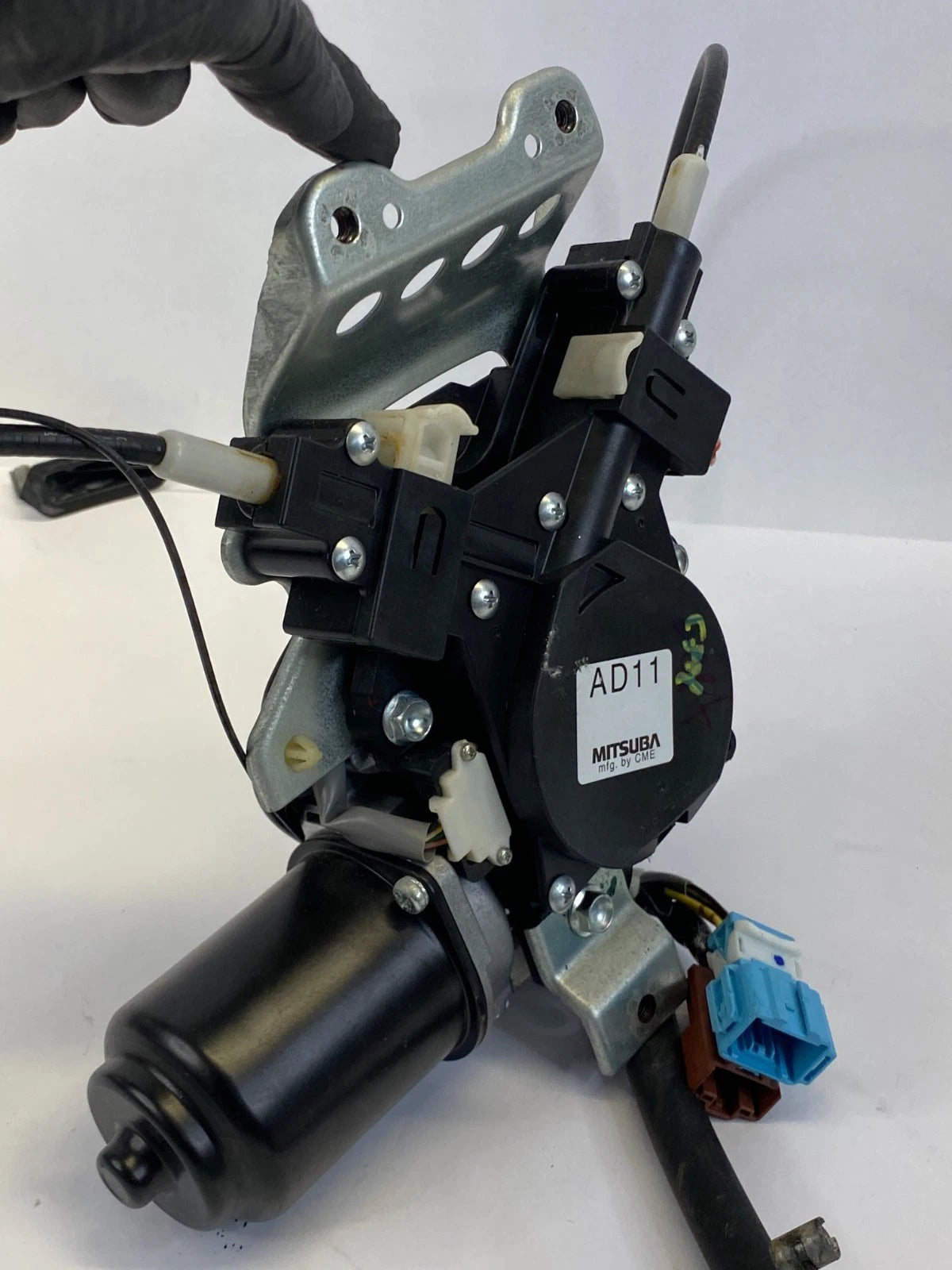 2005-2010 HONDA ODYSSEY LEFT DOOR POWER SLIDING WINDOW MOTOR REGULATOR OEM