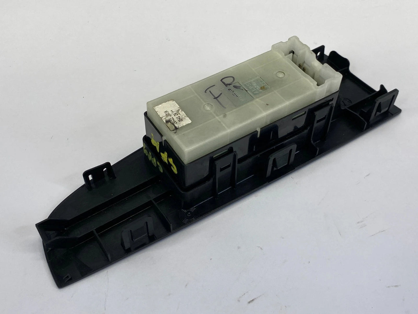 2007-2012 NISSAN ALTIMA FRONT RIGHT PASSENGER DOOR POWER WINDOW CONTROL SWITCH