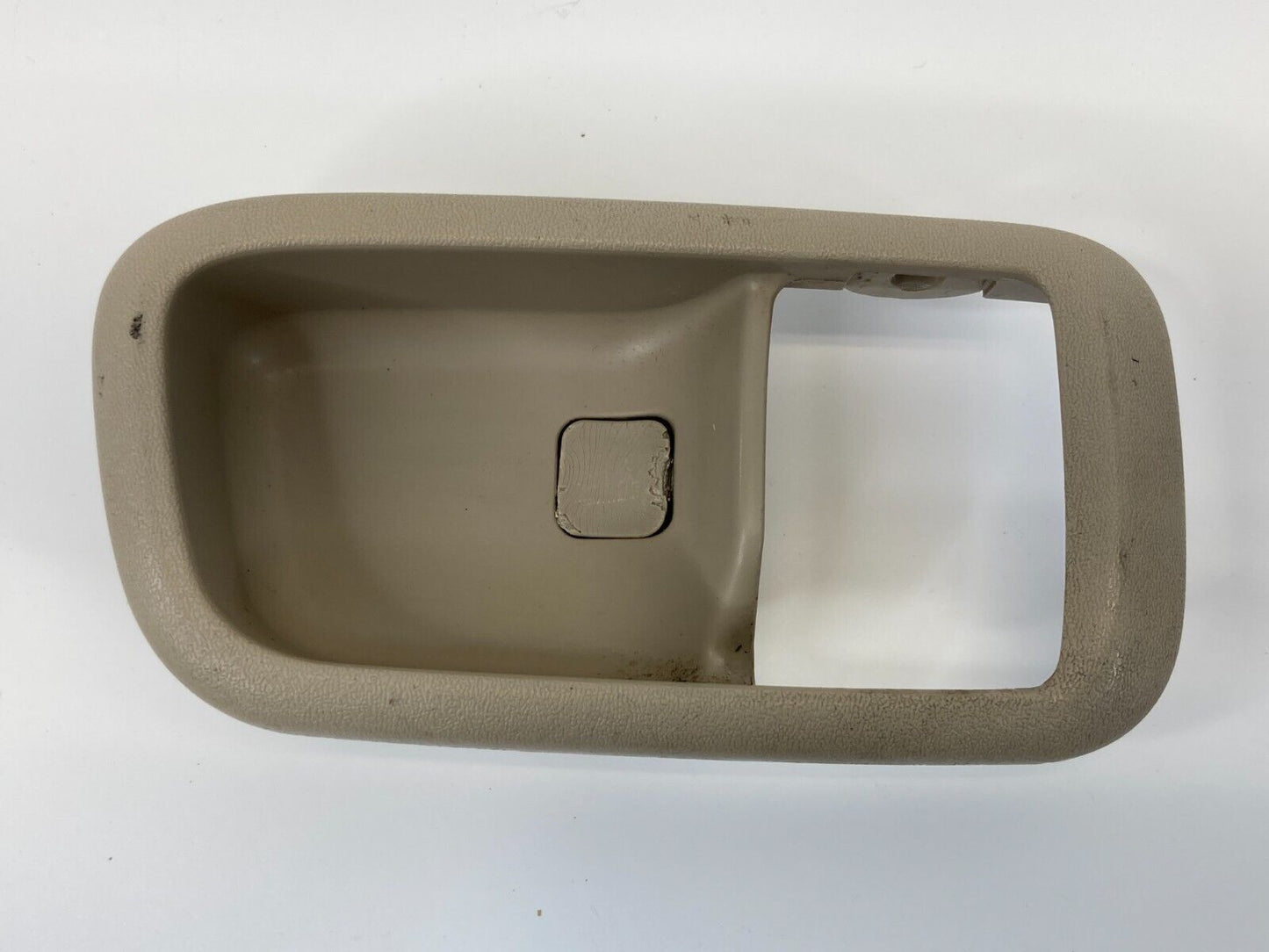 2001 2002 2003 Toyota Highlander Right Side Inner Interior Door Handle Bezel OEM