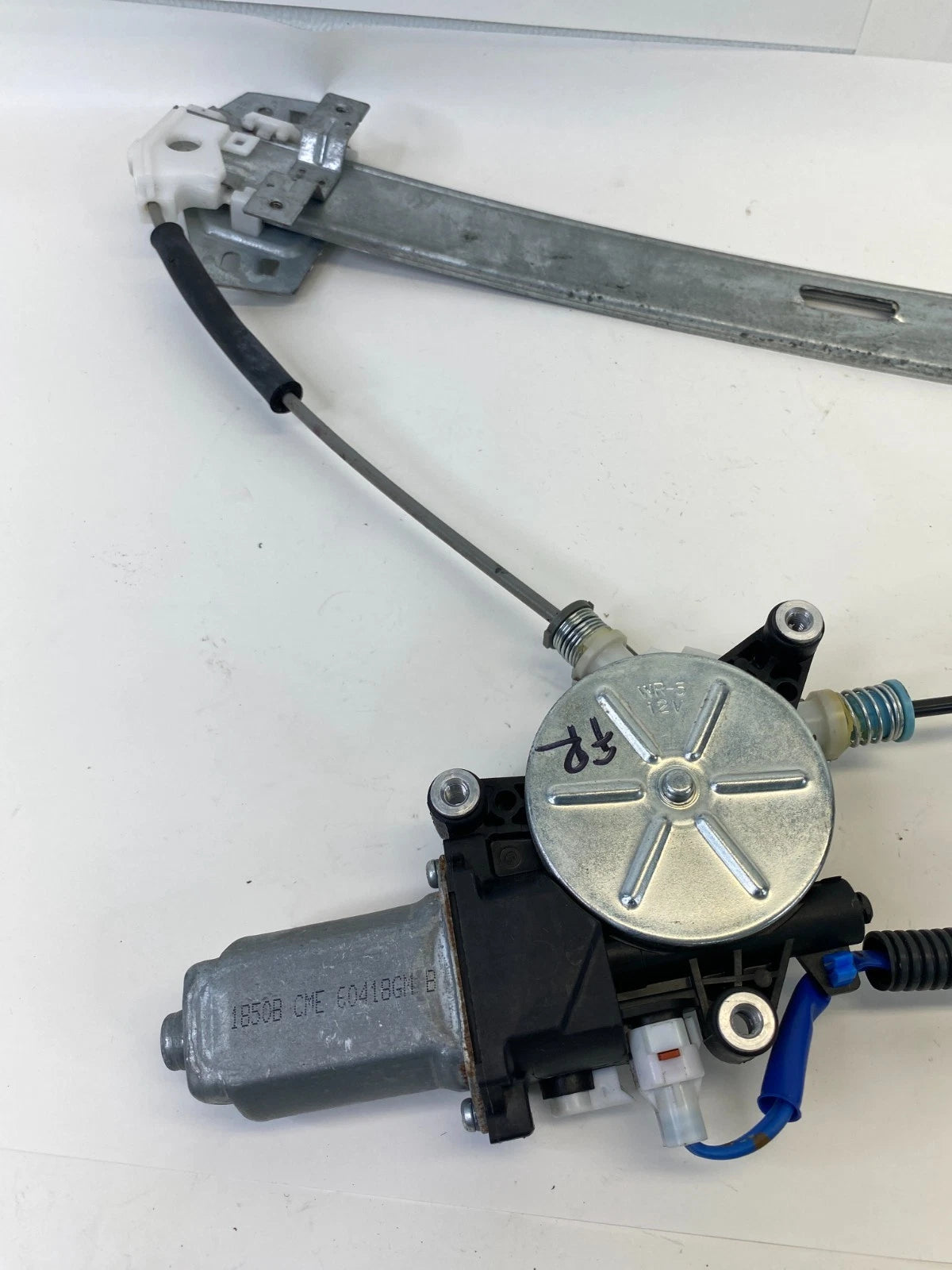 2003-2008 HONDA PILOT FRONT RIGHT SIDE DOOR WINDOW REGULATOR W /MOTOR OEM