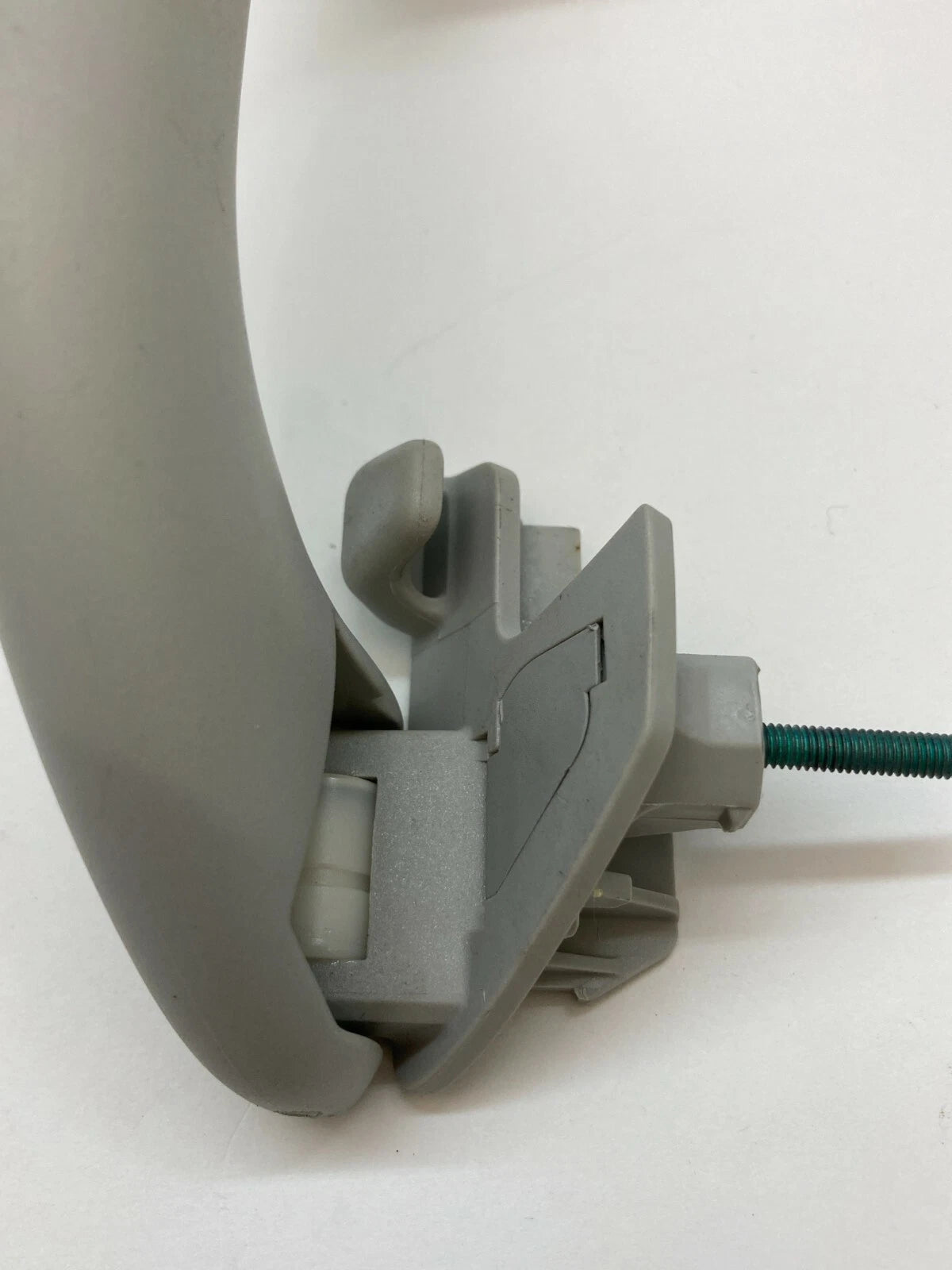 06 07 VOLKSWAGEN PASSAT SEDAN REAR RIGHT SIDE ROOF GRAB GRIP HANDLE GRAY OEM