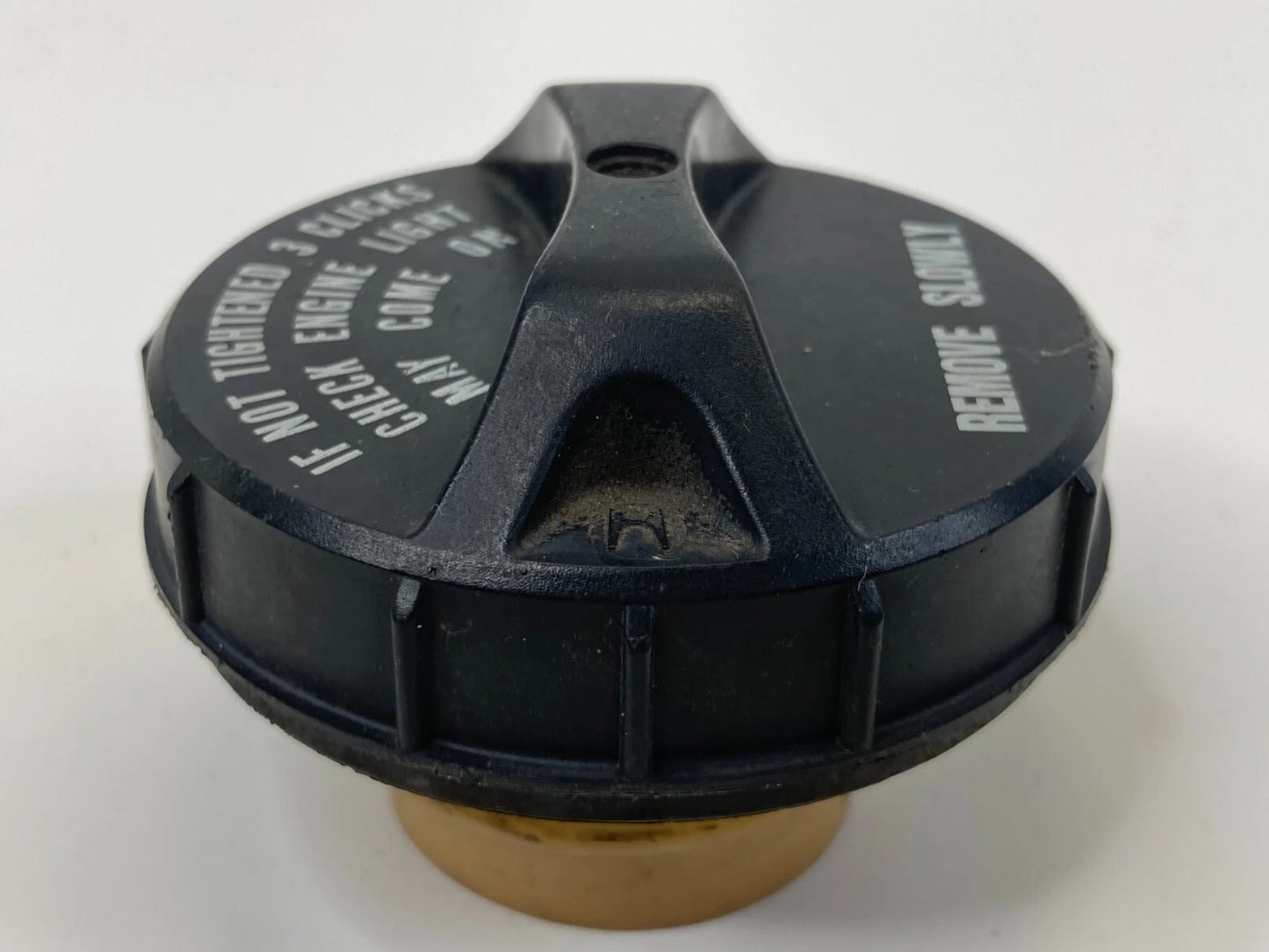 2000 2001 2002 00 01 02 ACURA RL SEDAN FUEL GAS TANK FILLER LID CAP OEM